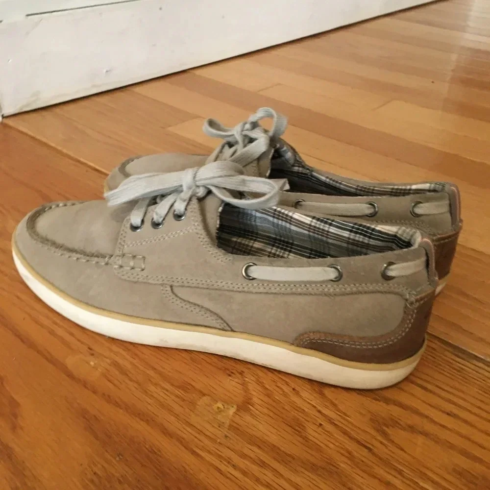 Clarks Men's Slip On Boat Shoes Tan Leather / Gray